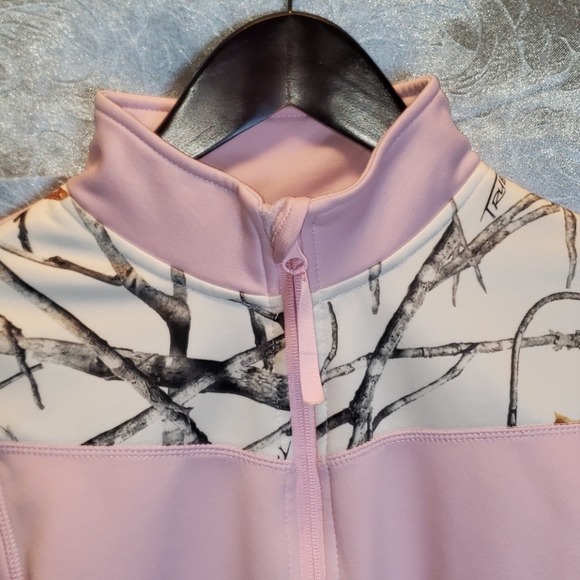 Camo Zip-up Pullover - Picture 9 of 14